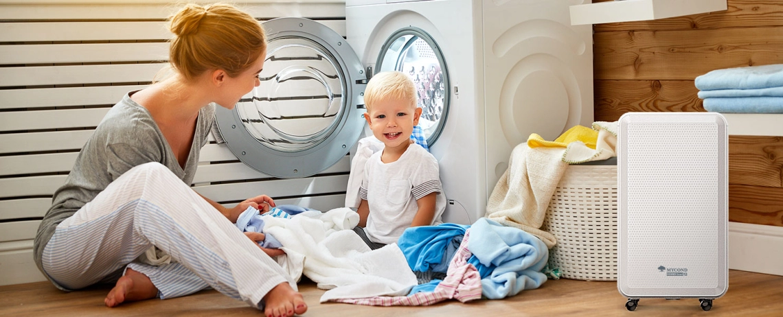 MyCond Roomer Smart 12 Äiti ja poika nauttivat mukavasta sisäilmastosta.