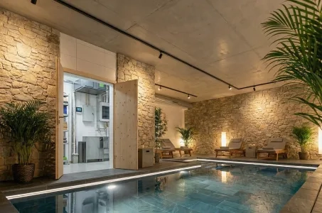 Kosteudenpoistin vai ilmanvaihto uima-altaalle: kaikkien vaihtoehtojen vertailu